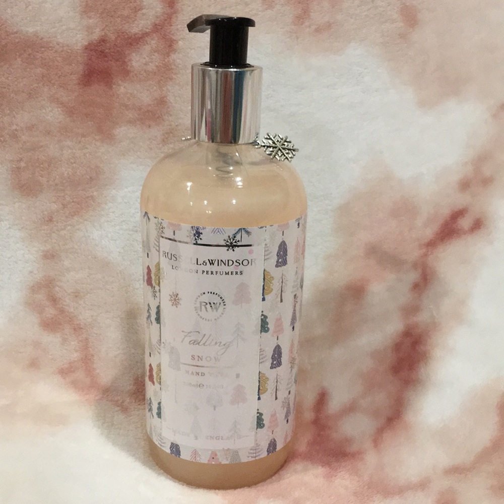 Russell & Windsor London Perfumers Scented Falling Snow Luxury HandWash NWT 16.9